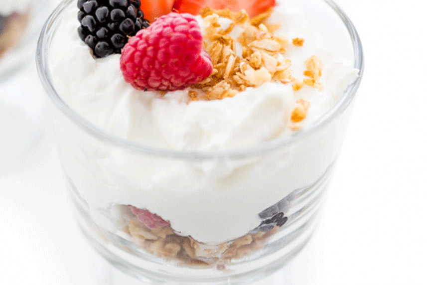 Greek Yogurt Parfaits with Berries