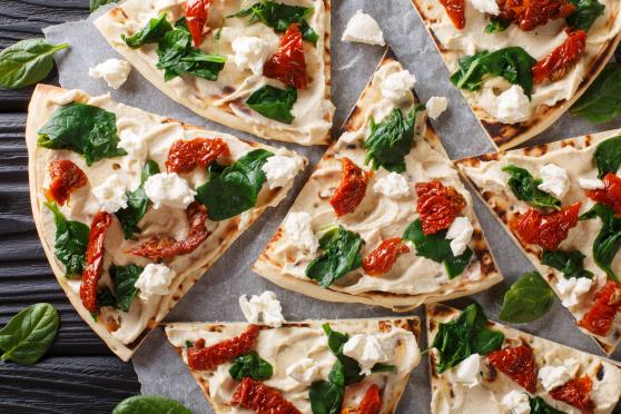 Veggie n’ Hummus Grilled Whole-Wheat Pizza